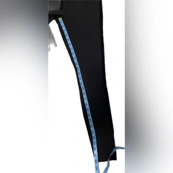 Lululemon Align Super High
Rise Leggings Crushed Velvet black 6 - Picture 9 of 15